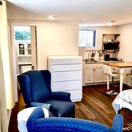 Two Fully Equipped Apartments And A Studio 5 Miles From The Beach St. Petersburg Exterior photo
