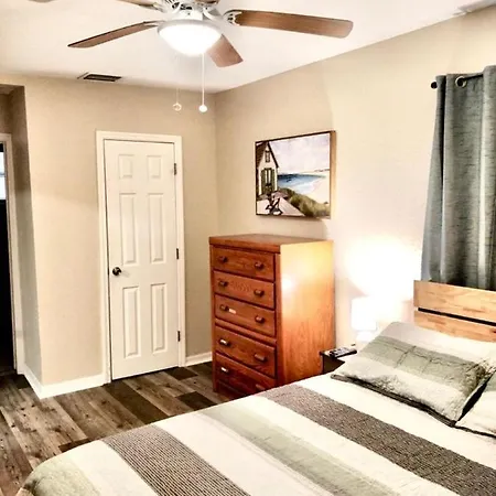 Two Fully Equipped Apartments And A Studio 5 Miles From The Beach St. Petersburg Exterior photo