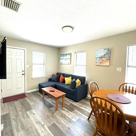 Two Fully Equipped Apartments And A Studio 5 Miles From The Beach St. Petersburg Exterior photo