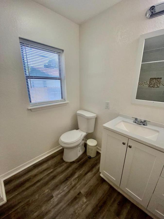 Two Fully Equipped And A 5 Miles From The Apartment *
