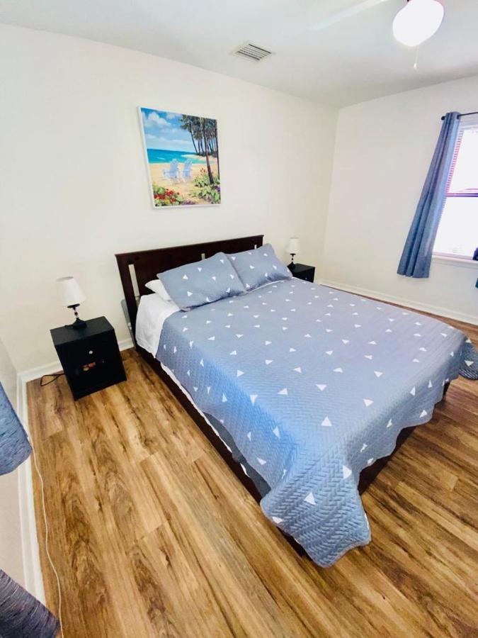 Two Fully Equipped And A 5 Miles From The Apartment *