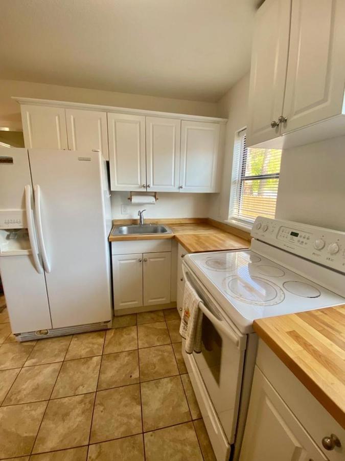Apartment Two Fully Equipped And A 5 Miles From The St. Petersburg