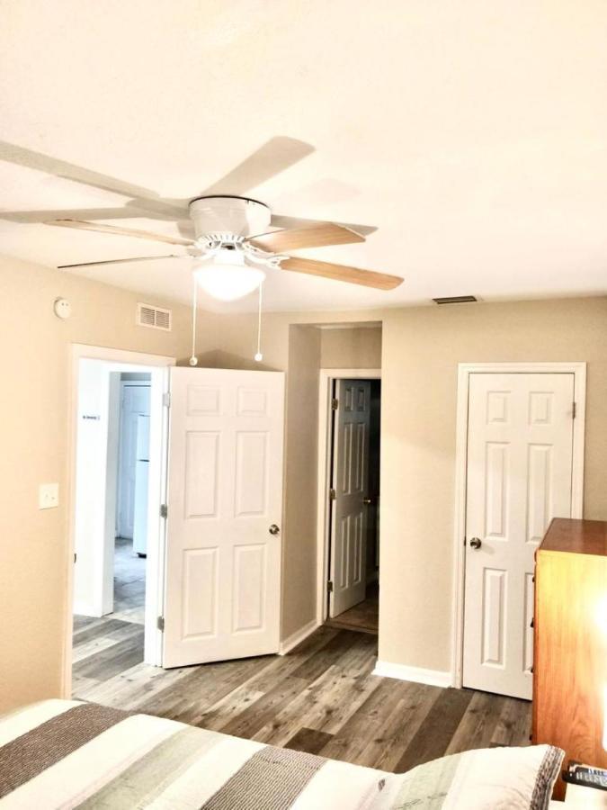Two Fully Equipped And A 5 Miles From The Apartment